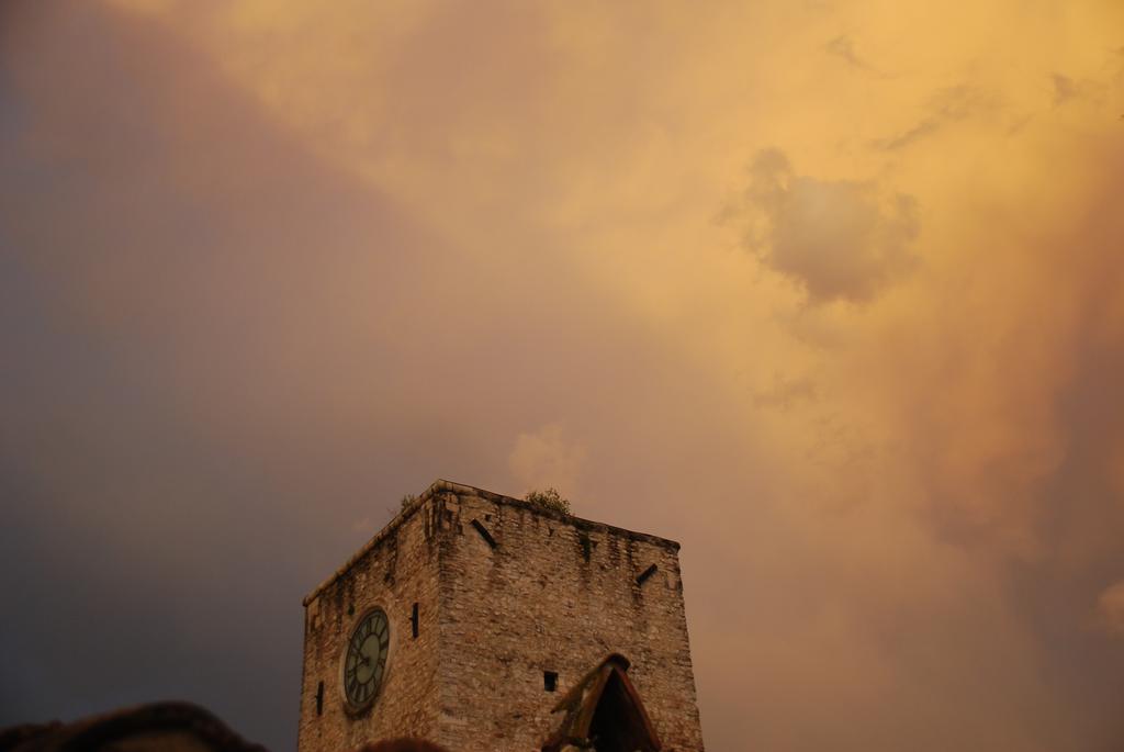Il Paradiso Nel Borgo Arrone Exteriör bild
